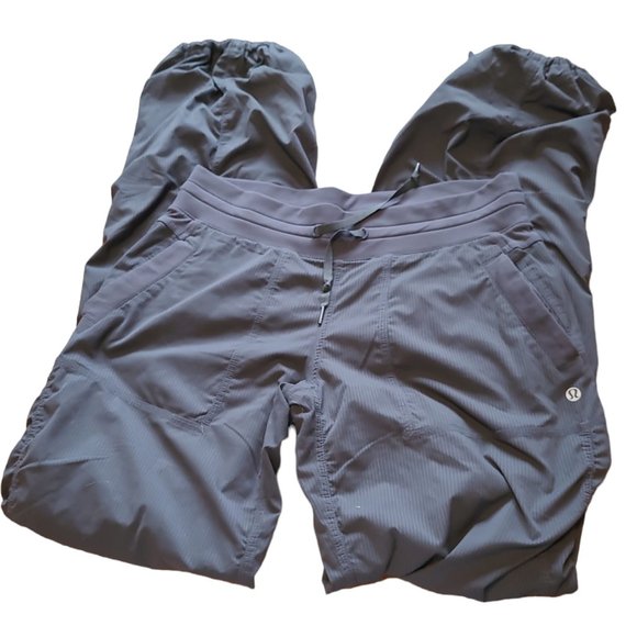 lululemon Jogging pants Gray Lined Studios in a pull on style with tie bottoms - Picture 2 of 4